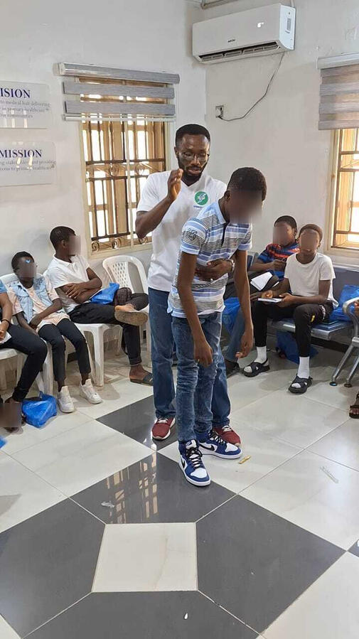 Choking Session (heimlich maneuver)